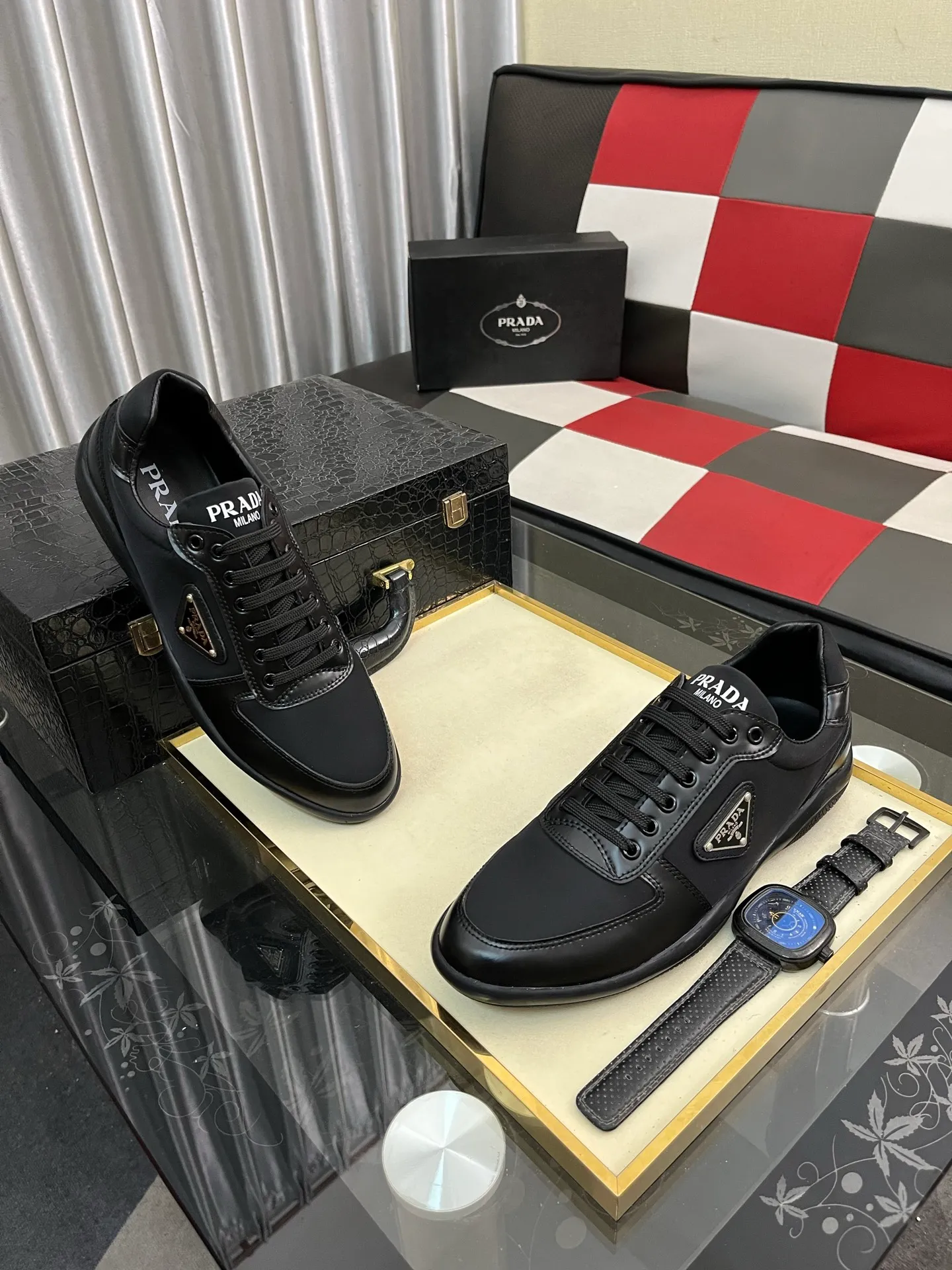 Men's Men's Shoes💰440⌚️⌚️《PRADA*》The latest and most popular casual shoes, top brand [seduce] luxury~purchasing agent, top~quality. [Strong] The upper is made of imported breathable cowhide with material ➕ breathable sheepskin feet (•) and fine workmanship. Original stylish and stylish soft rubber wear-resistant outsole, light and comfortable on the foot, size: 38-443️⃣colors available
